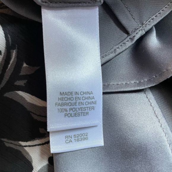 Liz Claiborne Flounce Floral Top - Picture 11 of 13